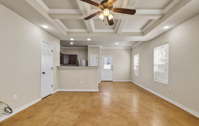 3-bedroom rental at 5005 Flipper in San Antonio, TX — photo 5
