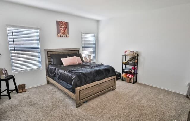 4-bedroom rental at 5867 Hematite Rim in San Antonio, TX — photo 5