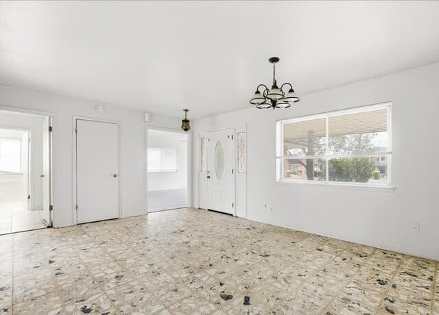 3-bedroom rental at 134 Robinhood in Kenedy, TX — photo 4