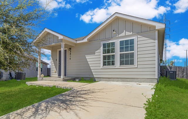 3-bedroom rental at 3814 Pickles in Converse TX