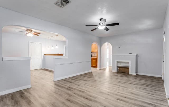 3-bedroom rental at 347 W Hermine in San Antonio, TX — photo 3