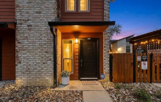 2-bedroom rental at 2718 Old Field in San Antonio TX