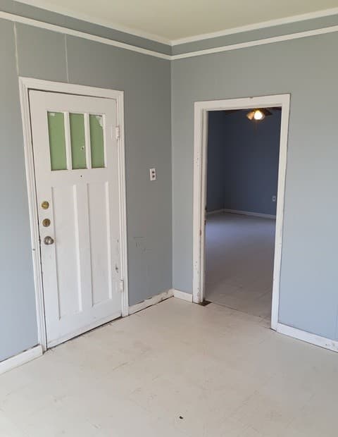 3-bedroom rental at 616 Sims Ave in San Antonio, TX — photo 2
