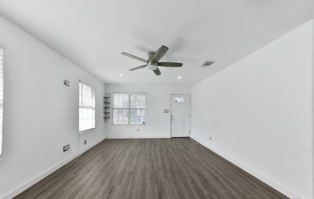 3-bedroom rental at 422 Wagner in San Antonio, TX — photo 5