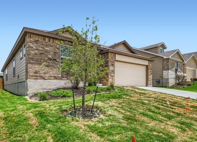 4-bedroom rental at 8215 Torchwood Dr in Converse TX