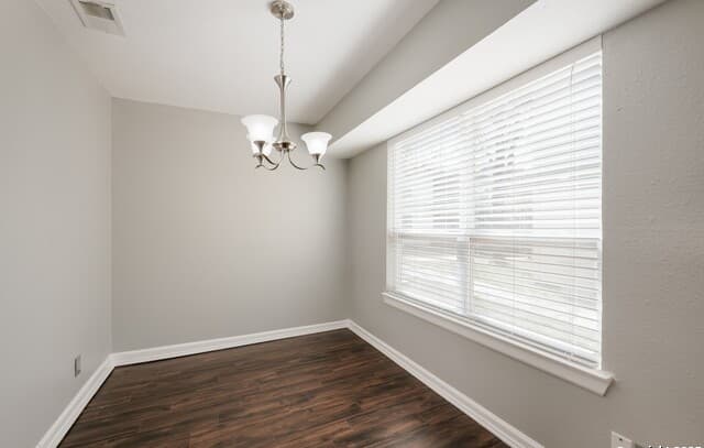 3-bedroom rental at 100 Lorenz Rd Unit 804 in San Antonio, TX — photo 3