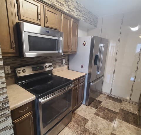 3-bedroom rental at 12020 Maplerock in San Antonio, TX — photo 4