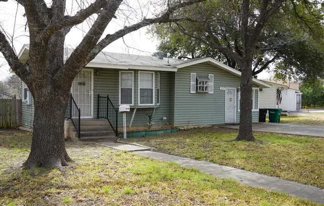 2-bedroom rental at 224 Marquette Dr in San Antonio TX