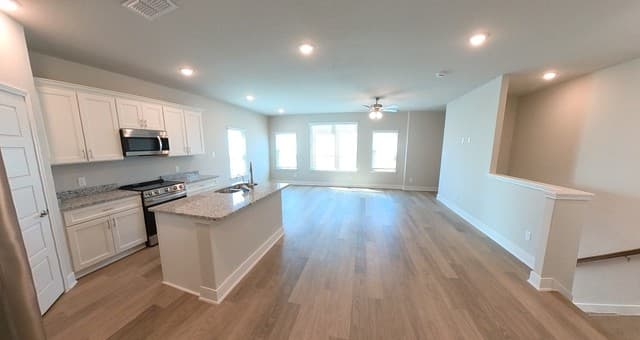 2-bedroom rental at 7122 Magnolia Creek in San Antonio, TX — photo 3