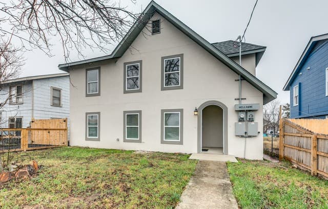 2-bedroom rental at 920 McIlvaine in San Antonio TX