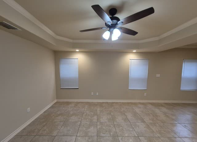3-bedroom rental at 6518 Marcel Way Unit 104 in San Antonio, TX — photo 3