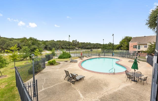 1-bedroom rental at 11610 Vance Jackson Unit 864 in San Antonio, TX — photo 2