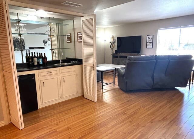 3-bedroom rental at 7500 Callaghan Unit 350 in San Antonio, TX — photo 3