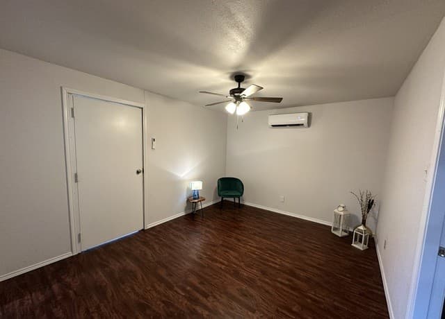 2-bedroom rental at 1619 Nolan Unit B in San Antonio, TX — photo 4
