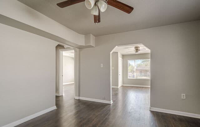 3-bedroom rental at 2323 Arbor Place Unit 3 in San Antonio, TX — photo 4