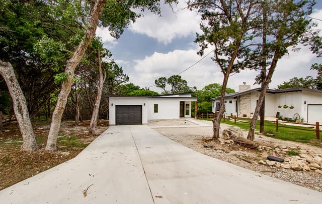 3-bedroom rental at 1491 Winding Creek Trail in Spring Branch TX