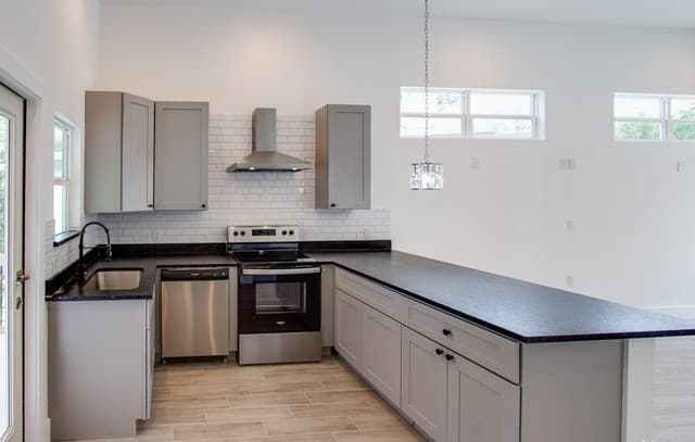 3-bedroom rental at 1491 Winding Creek Trail in Spring Branch, TX — photo 5
