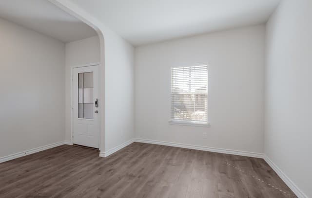 5-bedroom rental at 2926 Wentwood in San Antonio, TX — photo 2
