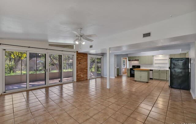 3-bedroom rental at 414 Laramie Dr in San Antonio, TX — photo 3