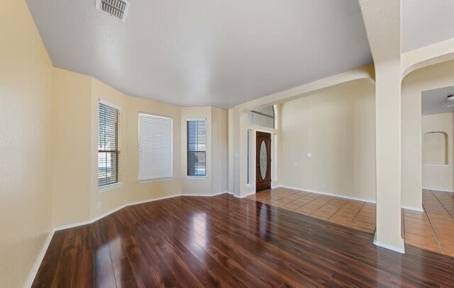 5-bedroom rental at 3338 Bending Creek in San Antonio, TX — photo 4