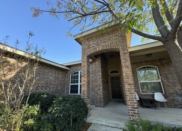 3-bedroom rental at 9634 Legislation in Converse, TX — photo 2