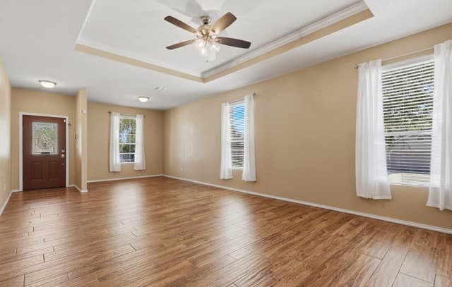 3-bedroom rental at 27203 Rio Bank in Boerne, TX — photo 2