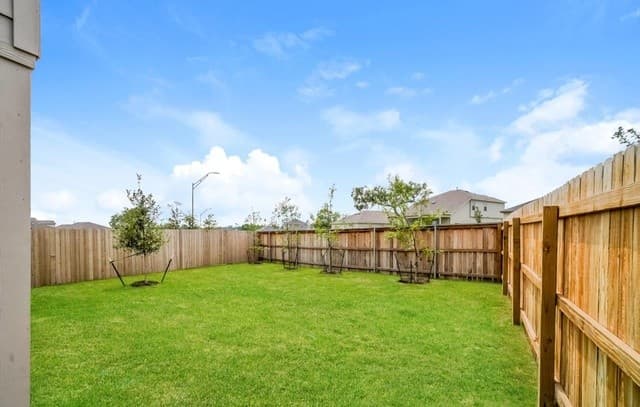 3-bedroom rental at 5231 Blue Ranch in San Antonio, TX — photo 2