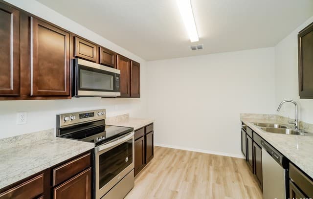 3-bedroom rental at 5107 Blue Ranch in San Antonio, TX — photo 4