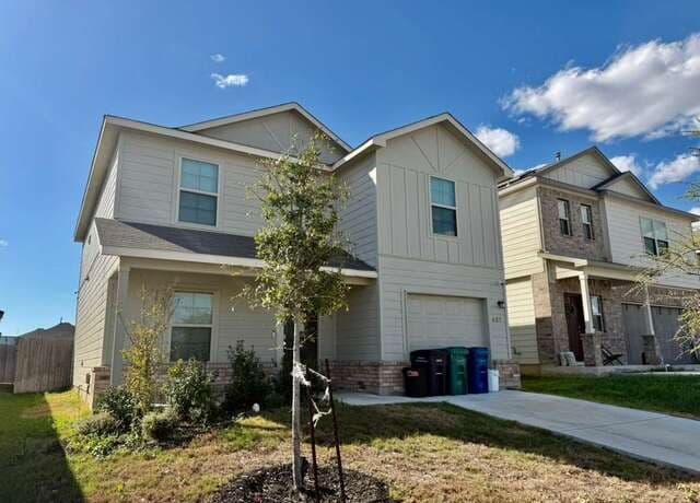 4-bedroom rental at 627 Retama Pass in San Antonio, TX — photo 2