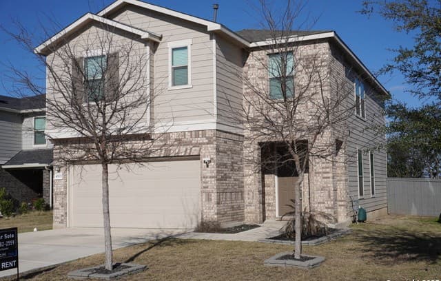3-bedroom rental at 4809 Park Gln in Marion, TX — photo 2