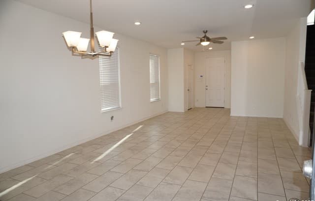 3-bedroom rental at 4809 Park Gln in Marion, TX — photo 4