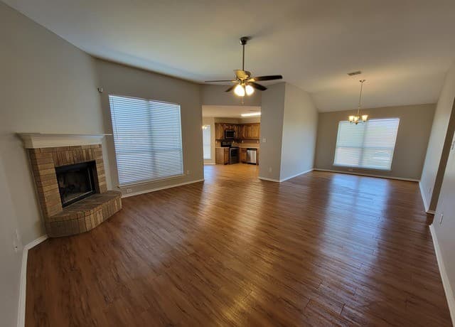 4-bedroom rental at 6123 Flower in San Antonio, TX — photo 3