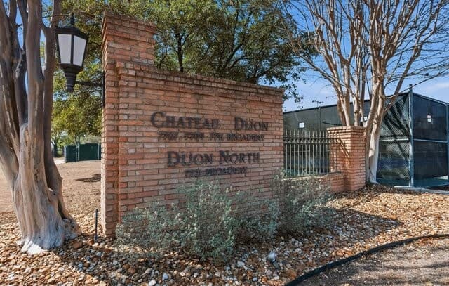 1-bedroom rental at 7709 Broadway Unit 121 in San Antonio TX