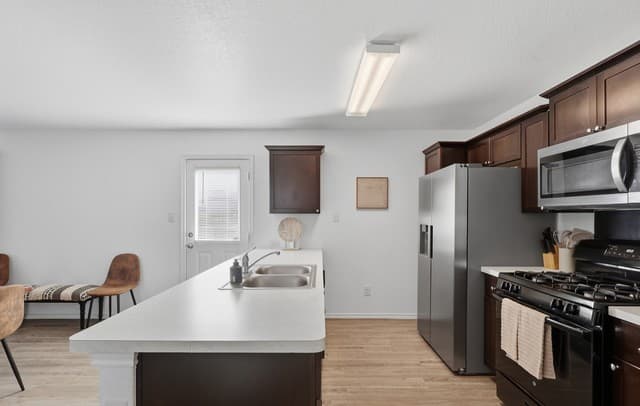 3-bedroom rental at 5938 Autumn Palms in San Antonio, TX — photo 5