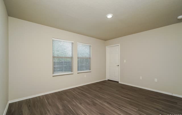 3-bedroom rental at 5903 Camier Cove in San Antonio, TX — photo 4