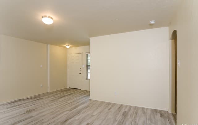 4-bedroom rental at 7603 Millchase in San Antonio, TX — photo 4