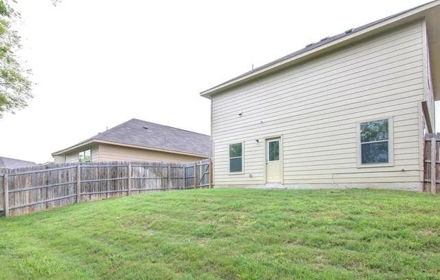 3-bedroom rental at 5523 Degan Way in San Antonio, TX — photo 3
