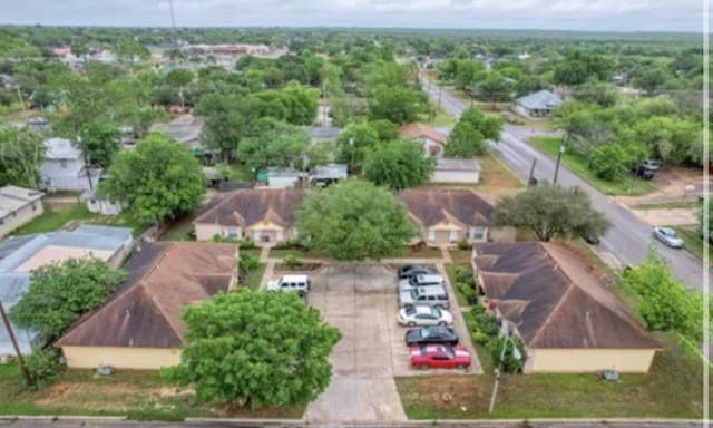 2-bedroom rental at 622 S Oak in Pearsall TX