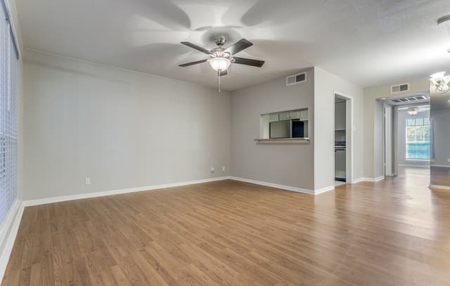 1-bedroom rental at 8401 N New Braunfels Unit 207A in San Antonio, TX — photo 5