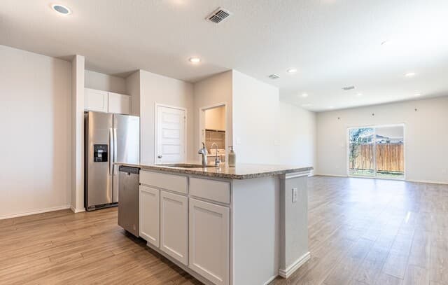 4-bedroom rental at 5823 Hematite Rim in San Antonio, TX — photo 4