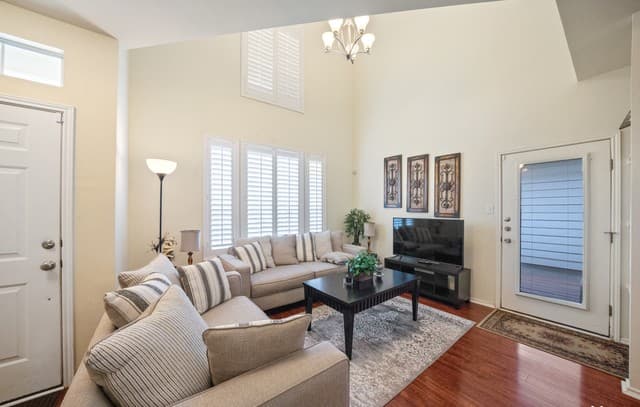 2-bedroom rental at 2619 Crown Arbor Dr in San Antonio, TX — photo 5