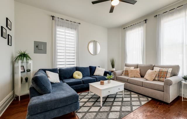 1-bedroom rental at 732 Lamar St Unit 1 in San Antonio, TX — photo 5