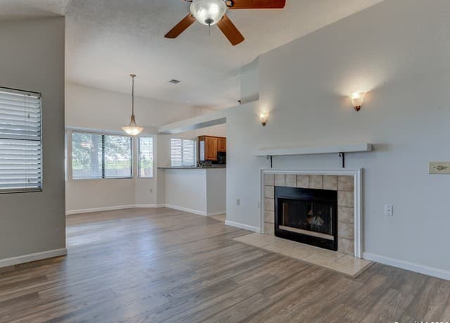 3-bedroom rental at 9811 Wagon Train in Converse, TX — photo 4