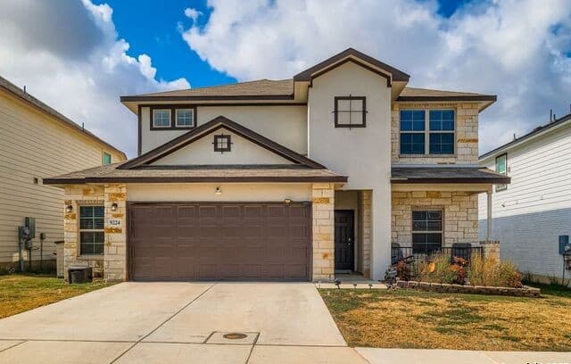 4-bedroom rental at 9224 Grand Western in Converse, TX — photo 2