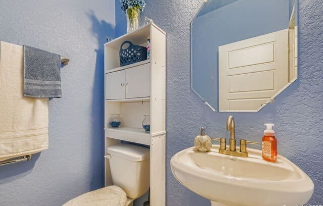 4-bedroom rental at 9224 Grand Western in Converse, TX — photo 4