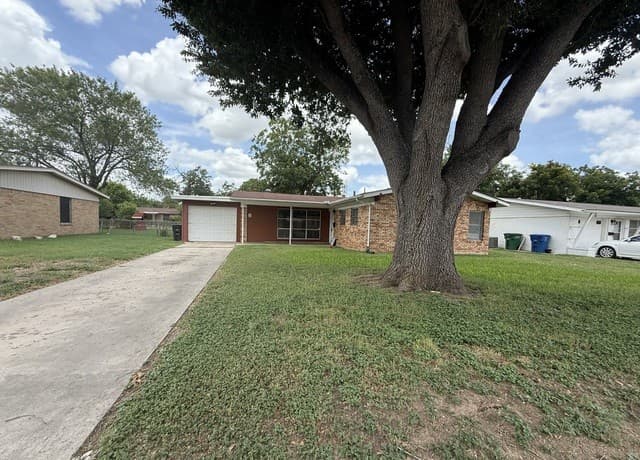 3-bedroom rental at 4519 Creekmoor Dr in San Antonio TX