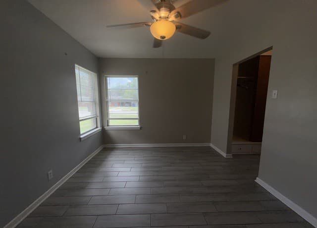 3-bedroom rental at 4519 Creekmoor Dr in San Antonio, TX — photo 3
