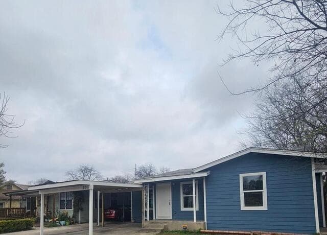 4-bedroom rental at 335 Baker in San Antonio TX