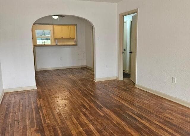 4-bedroom rental at 335 Baker in San Antonio, TX — photo 2