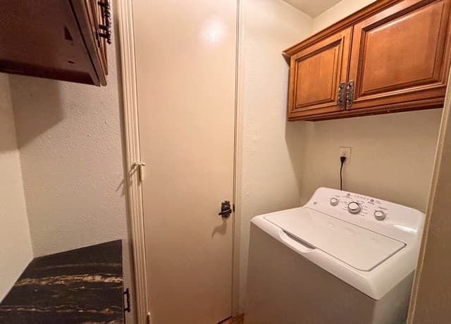 1-bedroom rental at 7709 Broadway Unit 323 in San Antonio, TX — photo 4